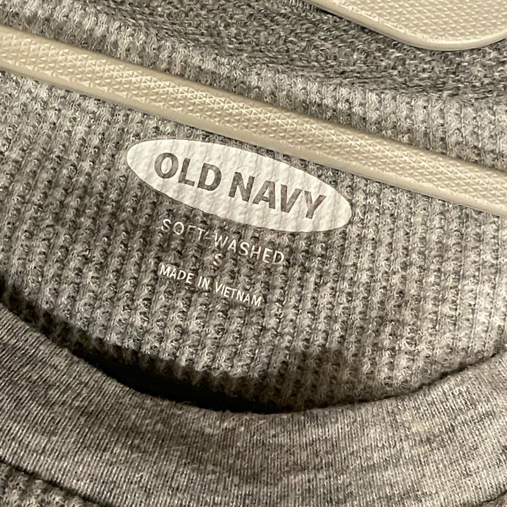 Old Navy Waffle Knit Men’s Sweater - Heather Grey - Picture 2 of 3